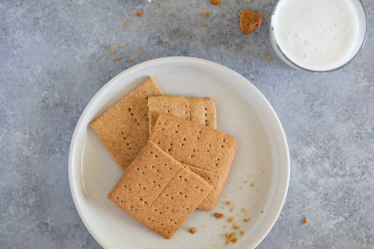 Are graham crackers good for acid reflux?